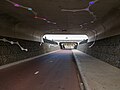 osmwiki:File:2018-08-10 RijnWaalpad fietstunnel A15 lichtinstallatie.jpg