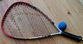 osmwiki:File:Racquetball-racquet-and-bal.jpg