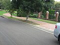 osmwiki:File:Rolled curb on a residential driveway.jpg